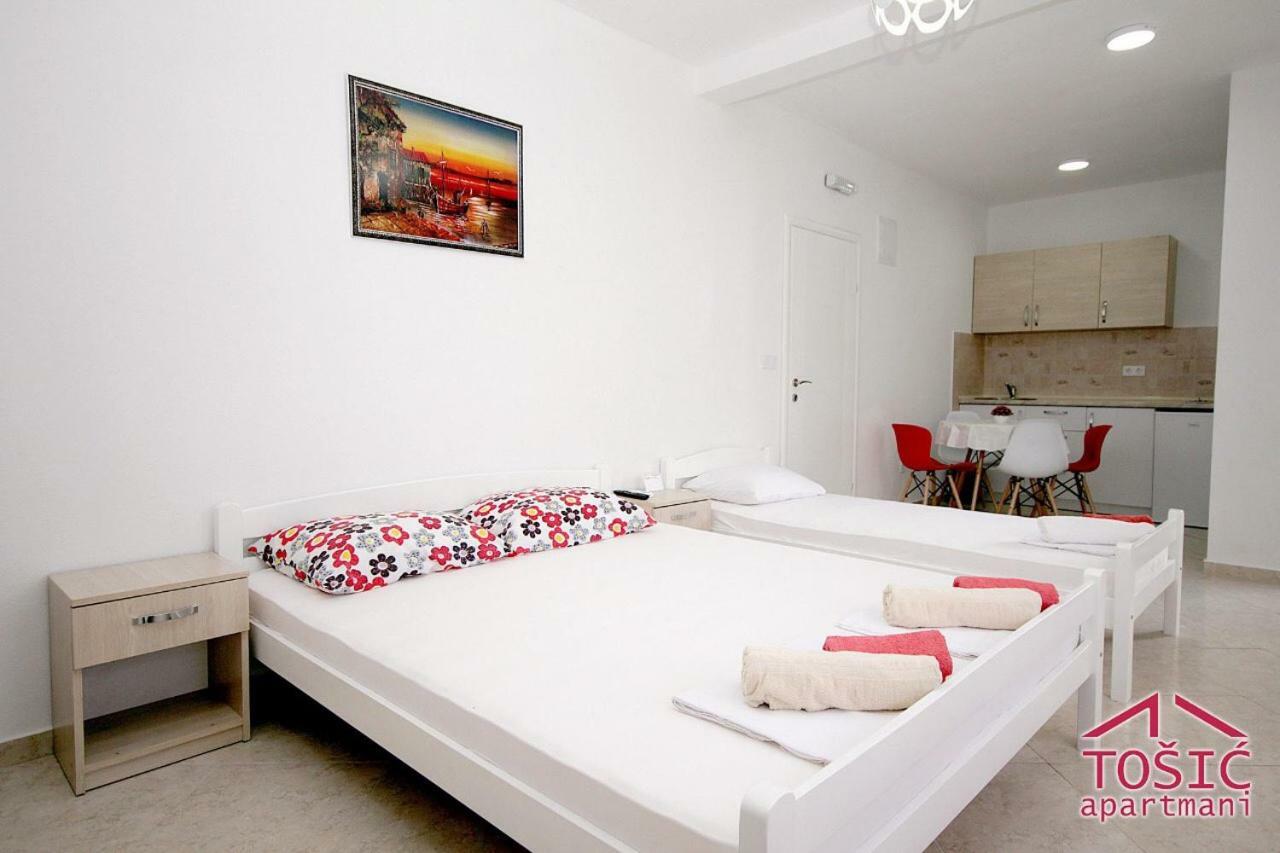 Tosic Apartmani Бар Екстер'єр фото